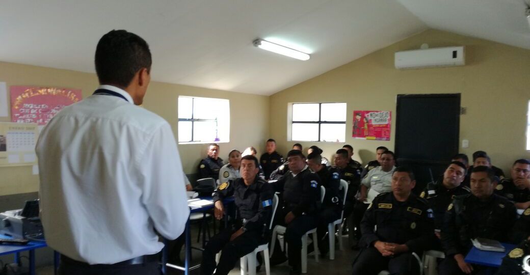 DELEGACIÓN DE PGN EN SACATEPÉQUEZ CAPACITA A PERSONAL DE LA PNC SOBRE EL SISTEMA DE ALERTA ALBA-KENETH-1