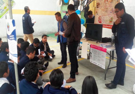ESTUDIANTES-DE-PRIMARIA-Y-BÁSICOS-SON-CAPACITADOS-EN-TEMAS-DE-DERECHOS-2 ESTUDIANTES-DE-PRIMARIA-Y-BÁSICOS-SON-CAPACITADOS-EN-TEMAS-DE-DERECHOS-2