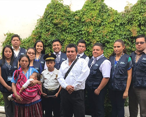 EL-PROGRESO-Y-SACATEPÉQUEZ-PARTICIPAN-EN-ELECCIÓN-DE-NIÑA-O-NIÑO-COMISARIA-POR-UN-DÍA-3