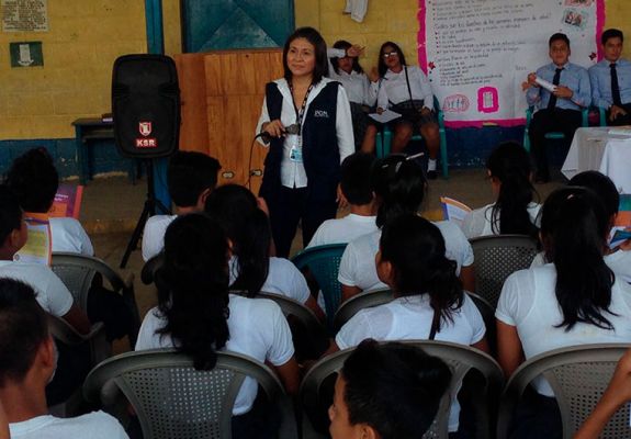 DELEGACIÓN-COATEPEQUE-CAPACITA-A-ALUMNOS-SOBRE-LOS-DERECHOS-DE-LA-NIÑEZ-Y-ADOLESCENCIA-2