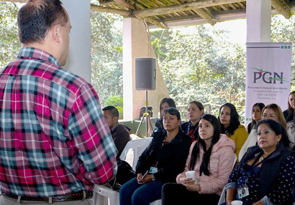 PGN-CAPACITA-A-RECURSO-HUMANO-QUE-ATIENDE-A-LA-NIÑEZ-Y-ADOLESCENCIA-2